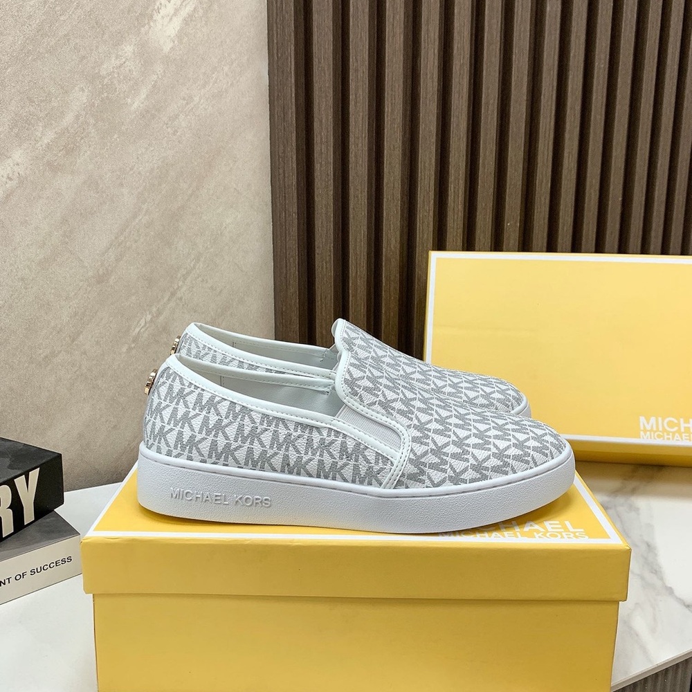 MK sheepskin lining, sheepskin insole, metal buckle monogram slip-on shoes - Picture 6 of 8